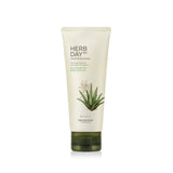 HERB DAY 365 MASTER Blending Facial Foaming Cleanser - Aloe & Greentea - THEFACESHOP Australia Queensland